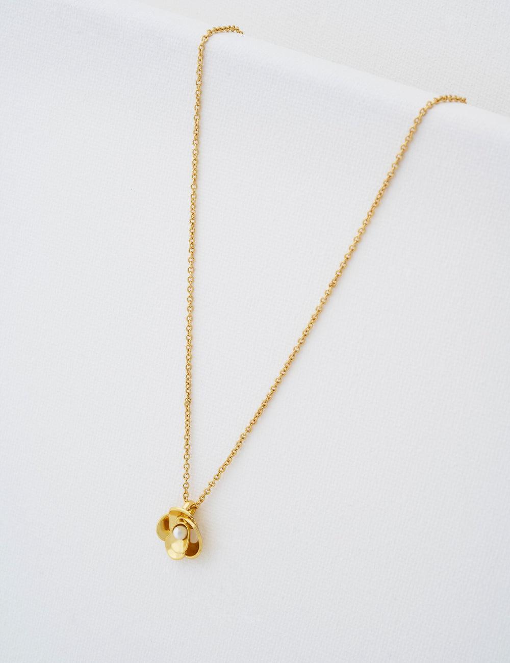 Gold Women Ted Baker FLORA - Pearl Detail Flower Pendant Necklaces | SA  KED-726894
