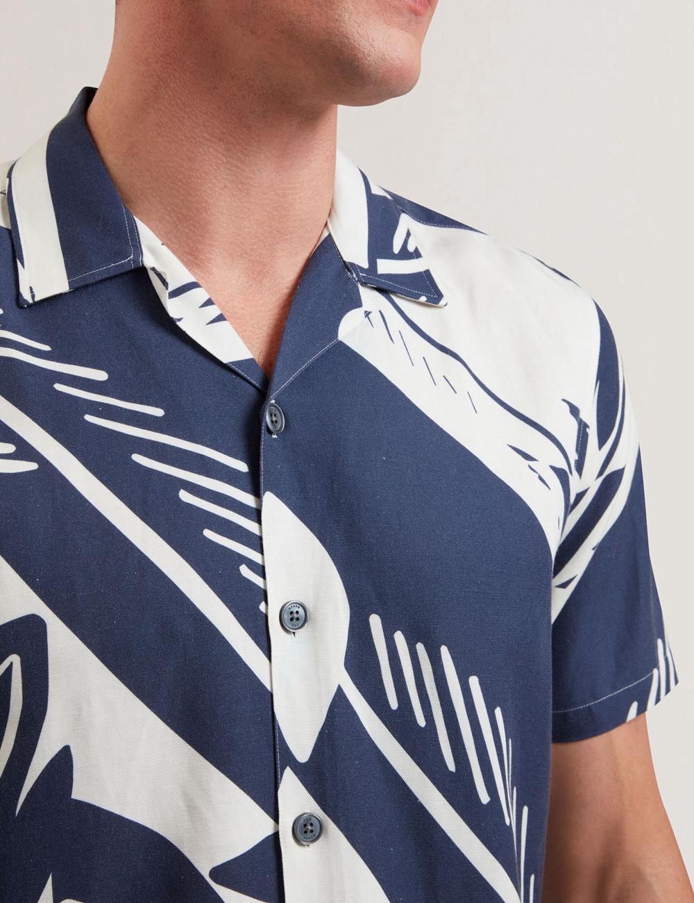 Mid-Navy Men Ted Baker HEUKELS - Short Sleeve Relaxed Fish Print Casual Shirts | SA  XNS-702596